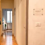 Loggia 17 Central Apt